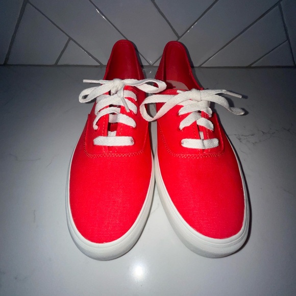 KEDS NEW - Picture 2 of 6